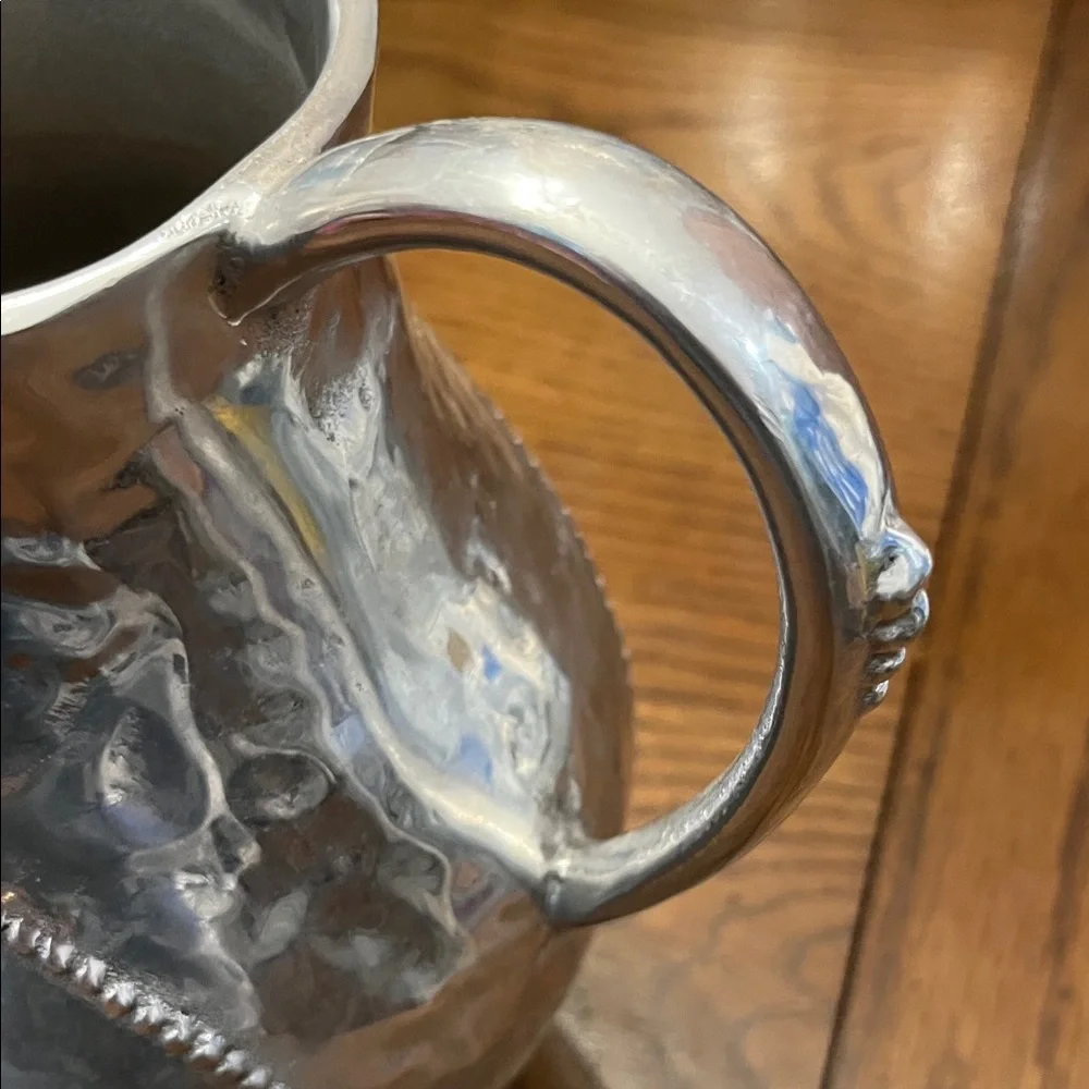 Mariposa‎ Sueno Pitcher